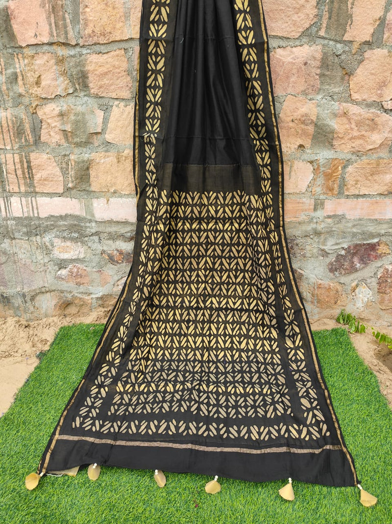 Pure Chanderi Silk Applique Work Saree With Blouse.